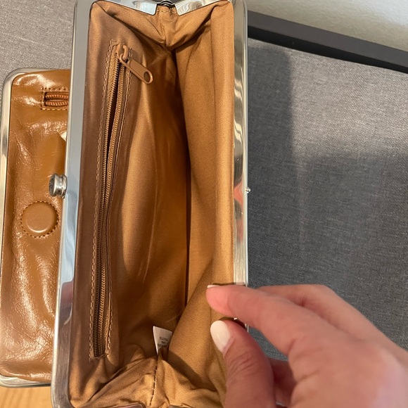 Beautiful Hobo clutch wallet! - Picture 5 of 9